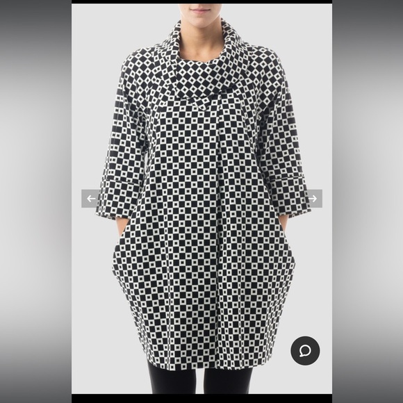 Joseph Ribkoff Cubic Peacoat. Size 4. - Picture 1 of 15